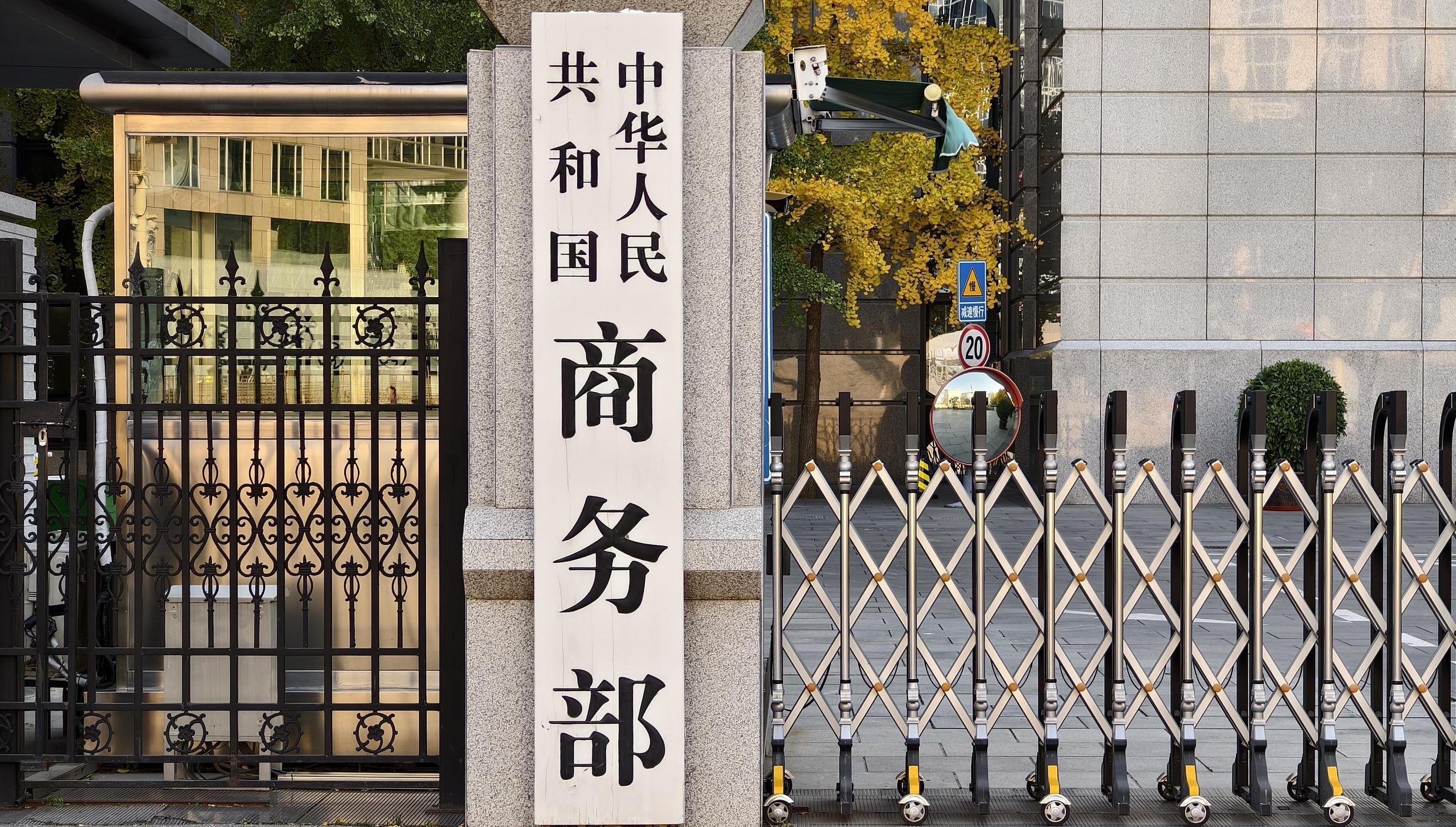 首个机器人学校开学！它们要学什么？