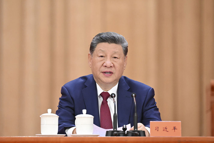 李沁妆造